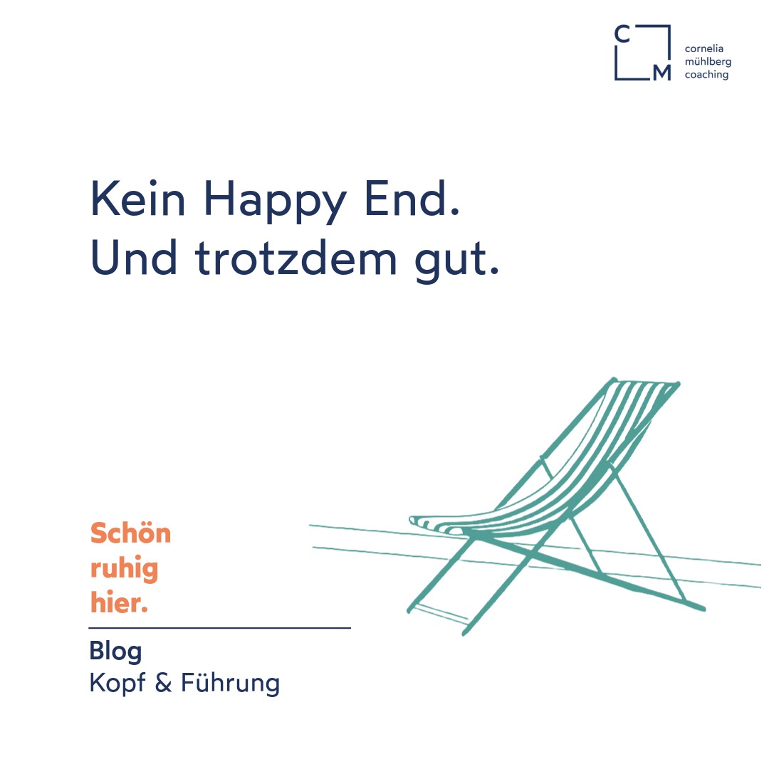 Kein Happy End Einen grüße strandliege, gestreift und ein schriftzug: Kein happy End und trotzdem gut.